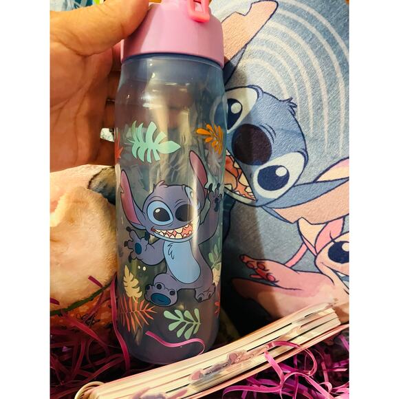 Stitch and Angel adorable bundle
40*50 baby throw Matching pillow Angel plush - Picture 6 of 14